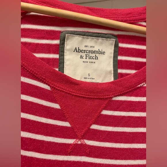 Abercrombie & Fitch Women’s long sleeve tee - Size Small - Picture 4 of 6